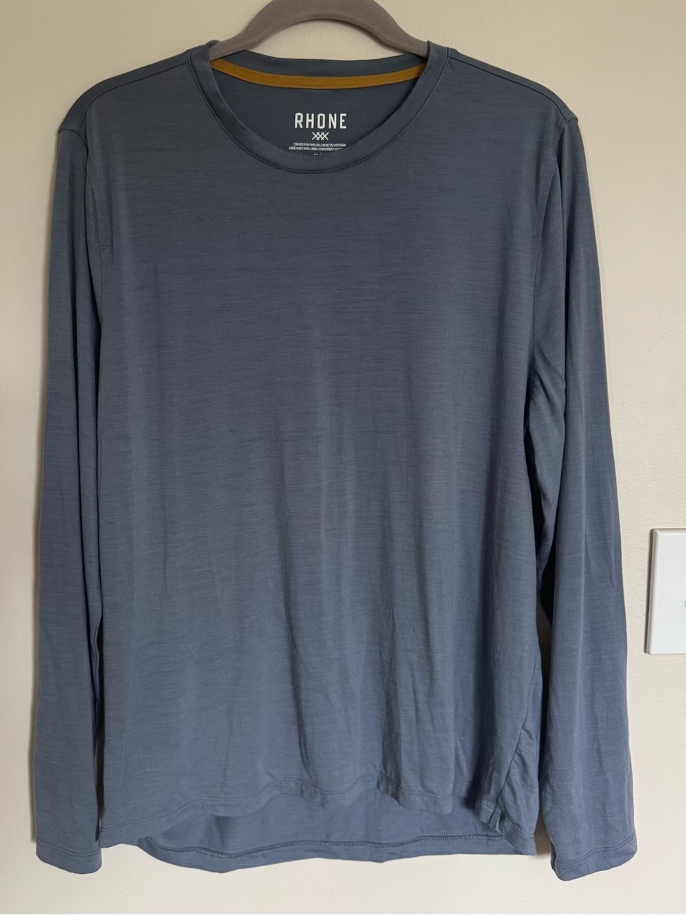 Rhone Men’s Atmosphere Tee Shirt Long Sleeve Classic Fit Blue Size M